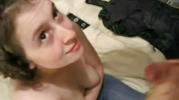ما يختبئ في سروالي والسراويل افلام اباحيه رومانسيه يظهر جسد رجل