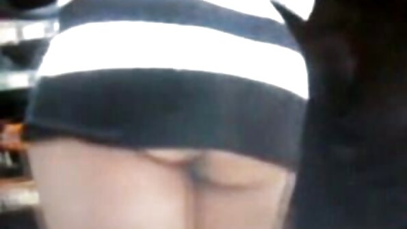 ناضجة الهواة اظهار في افلام رومانسية للكبار فقط سكس سراويل وردية و حمالة الصدر