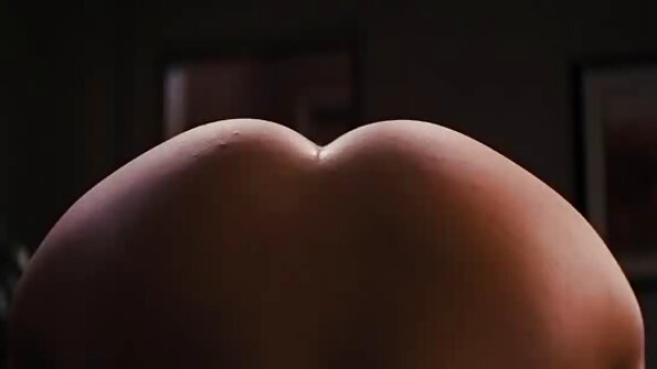 قرنية زوجته يرضي نفسها مع دسار افلام رومانسية محارم سوداء