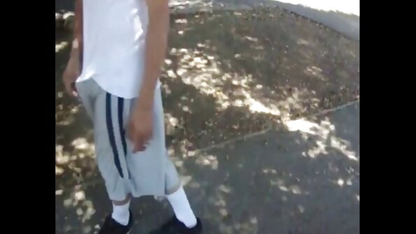 يوم الجمعة, طلب كيث افلام سكس اجنبي رومانسي من ماري أن تبتلع لسعته وتمتصه حتى يرش وجهها